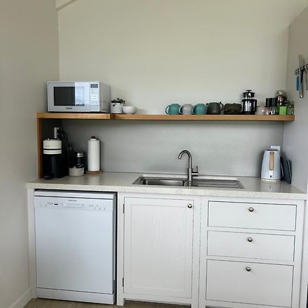 Purangi Waterfront Retreat - 2 Bedroom Cooks Beach Екстериор снимка